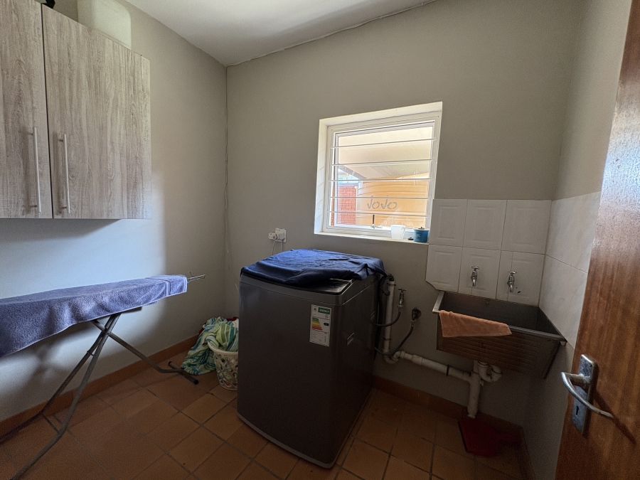 6 Bedroom Property for Sale in Cintsa East Eastern Cape